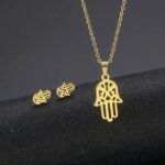 طقم إكسسوارات فاخر بتصميم أنيق على شكل كف