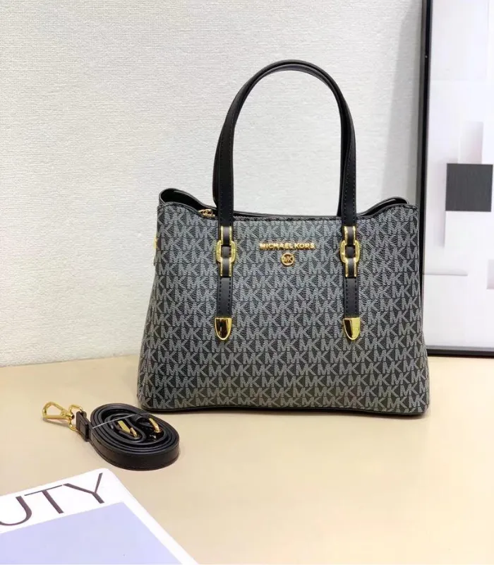 nabghi (13) MK Bag – Elegance with the Perfect Size - Image 1